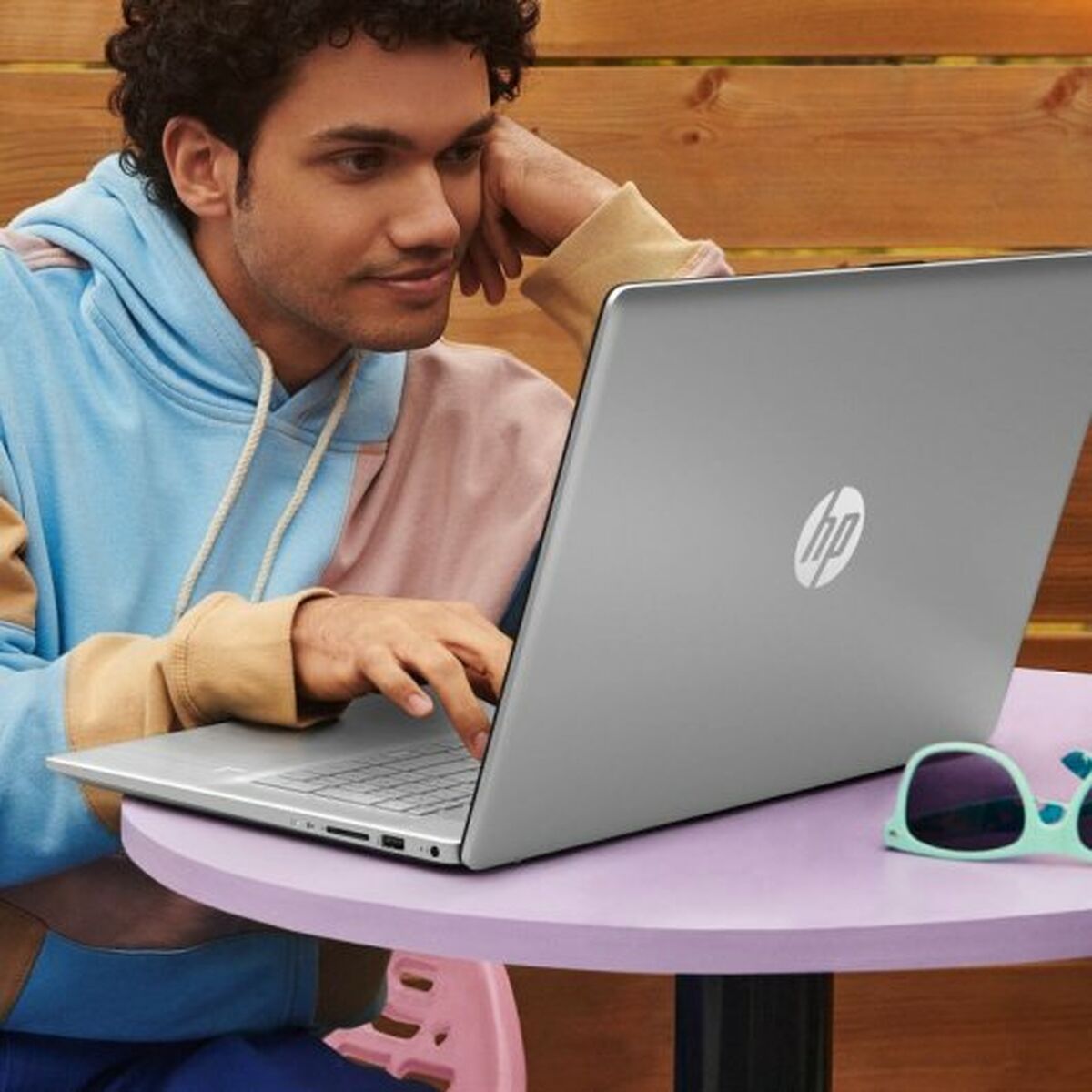 Laptop HP 17-CN3002NS 17,3" Intel Celeron N3050 8 GB RAM 512 GB SSD