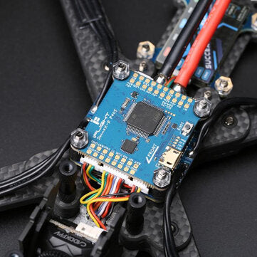 iFlight Nazgul5 V2 Analog 240mm 5 Inch 6S Freestyle FPV Racing Drone BNF/PNP RaceCam R1 Cam BLITZ F7 E45S 45A ESC 2207 1800KV Motor